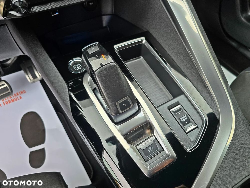 Peugeot 5008 PureTech 180 EAT8 Stop & Start GT Pack - 26