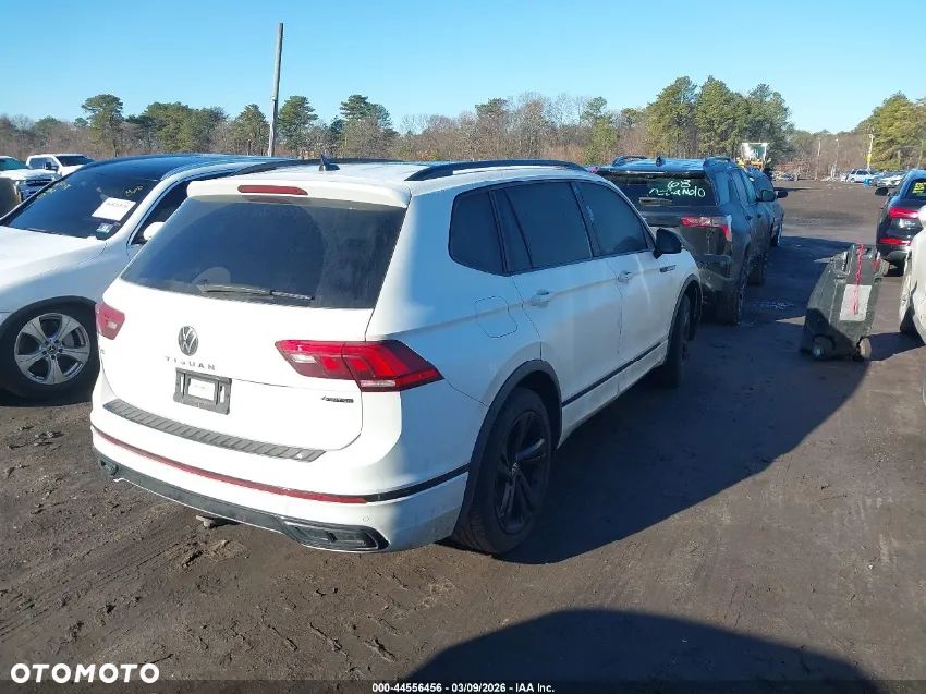 Volkswagen Tiguan - 8