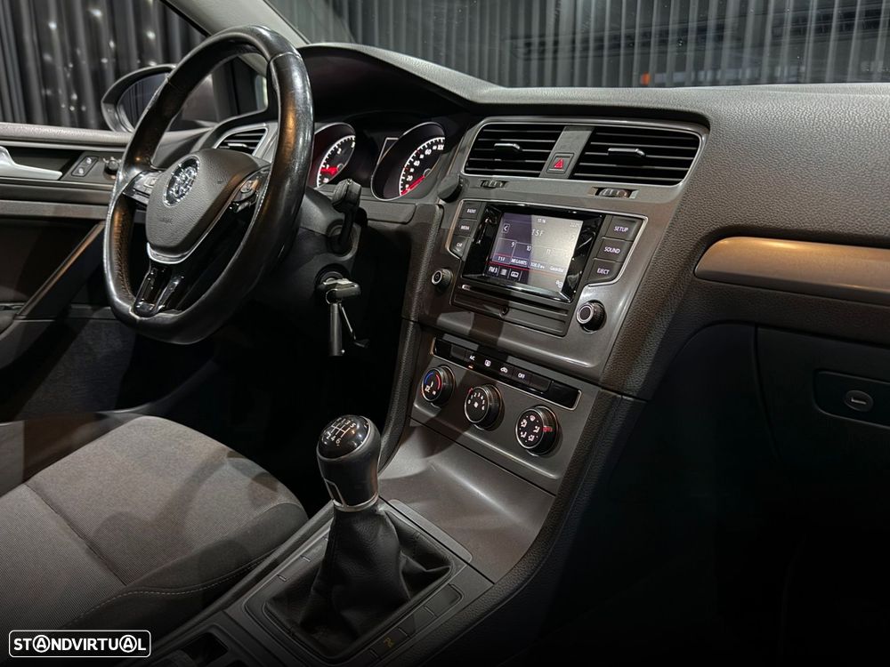 VW Golf Variant 1.6 TDi BlueMotion Confortline - 28