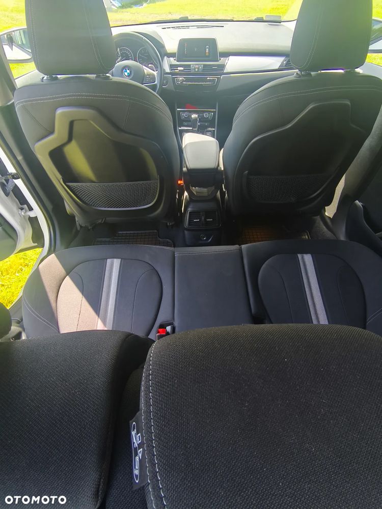 BMW Seria 2 220d xDrive - 8