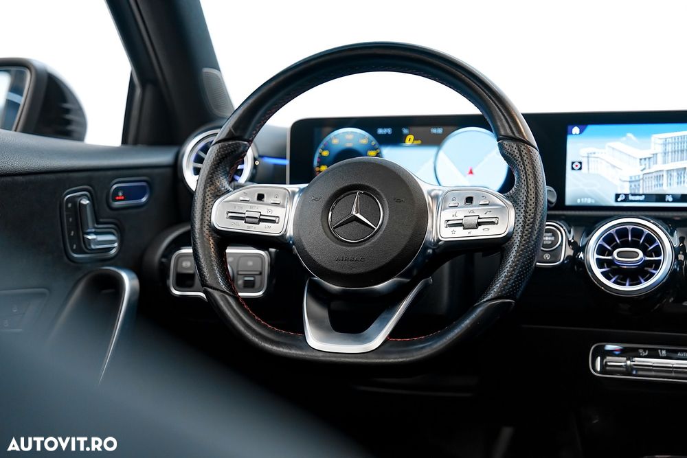 MERCEDES-BENZ A-Class 2019 — imagine 12