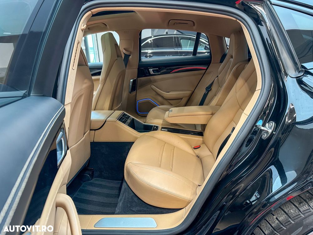 Porsche Panamera - 23