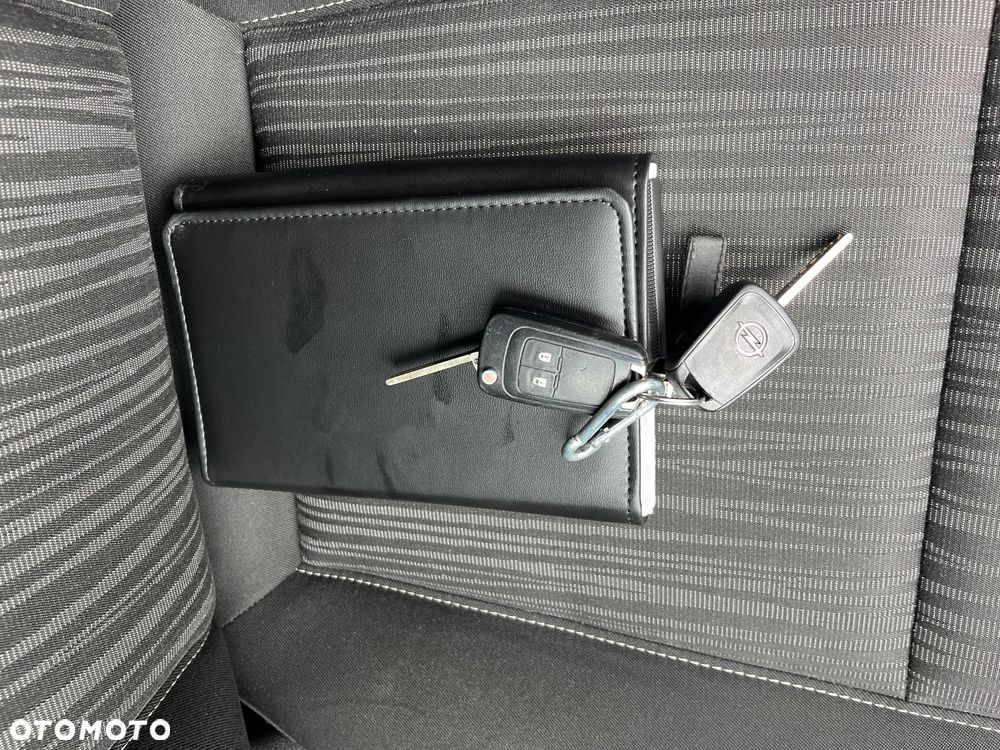 Opel Astra 1.4 Turbo Automatik Color Edition - 16