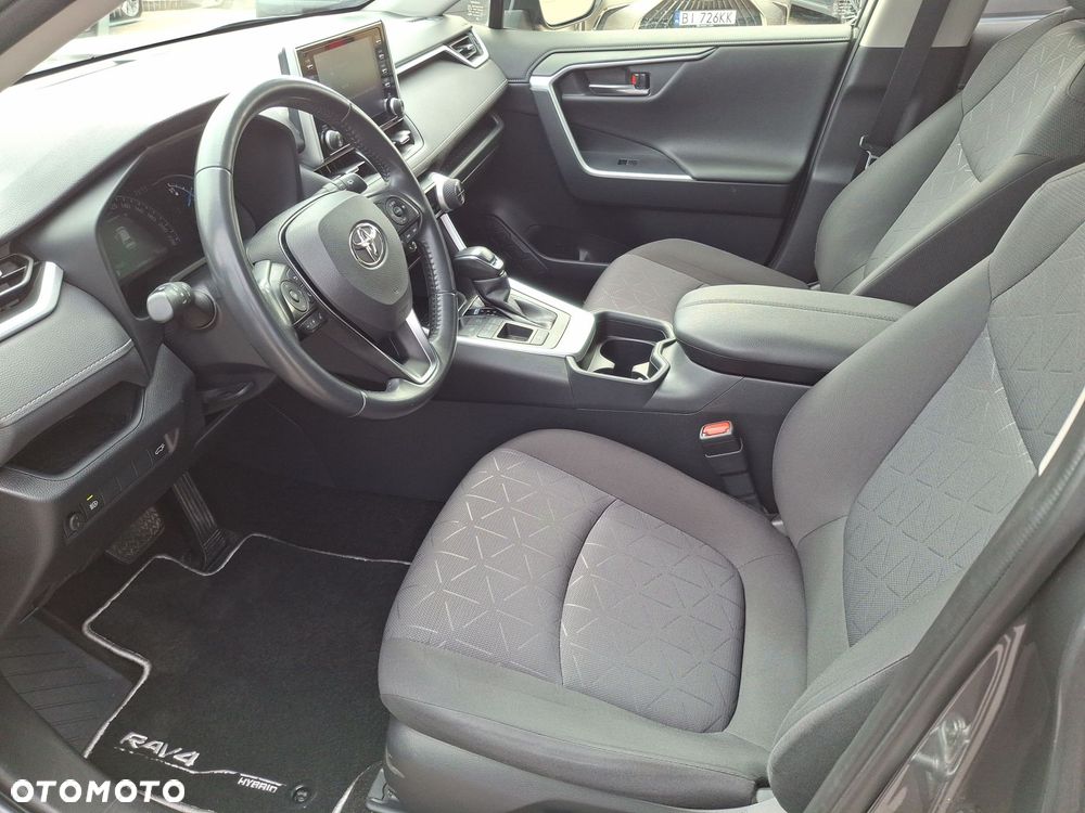Toyota RAV4 - 9
