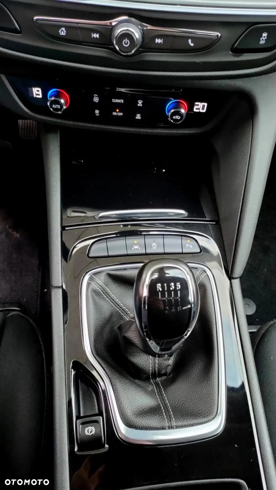 Opel Insignia - 24