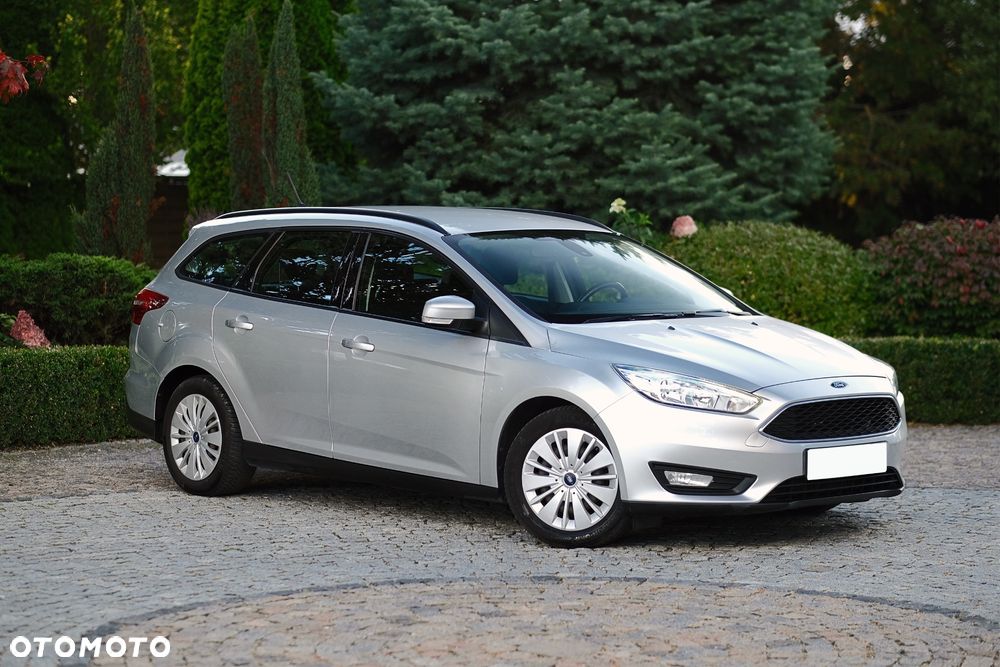 Ford Focus 1.6 Trend Sport PowerShift - 4