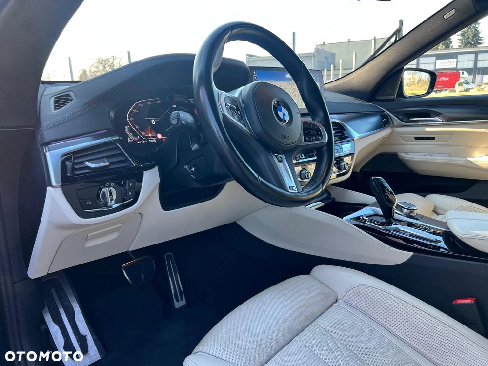 BMW 6GT - 11