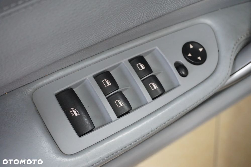 BMW Seria 1 120d - 24