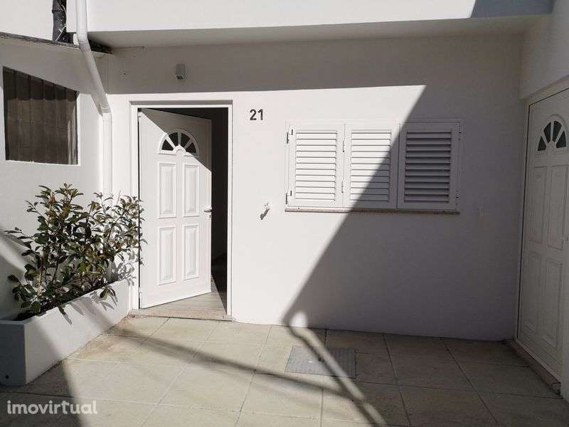 T0 em casa de ilha - Rua da Boavista - Porto - Grande imagem: 2/5