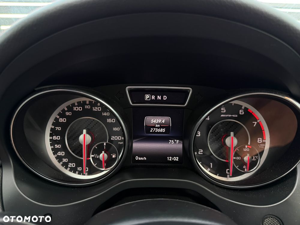 Mercedes-Benz CLA 45 AMG 4-Matic - 16