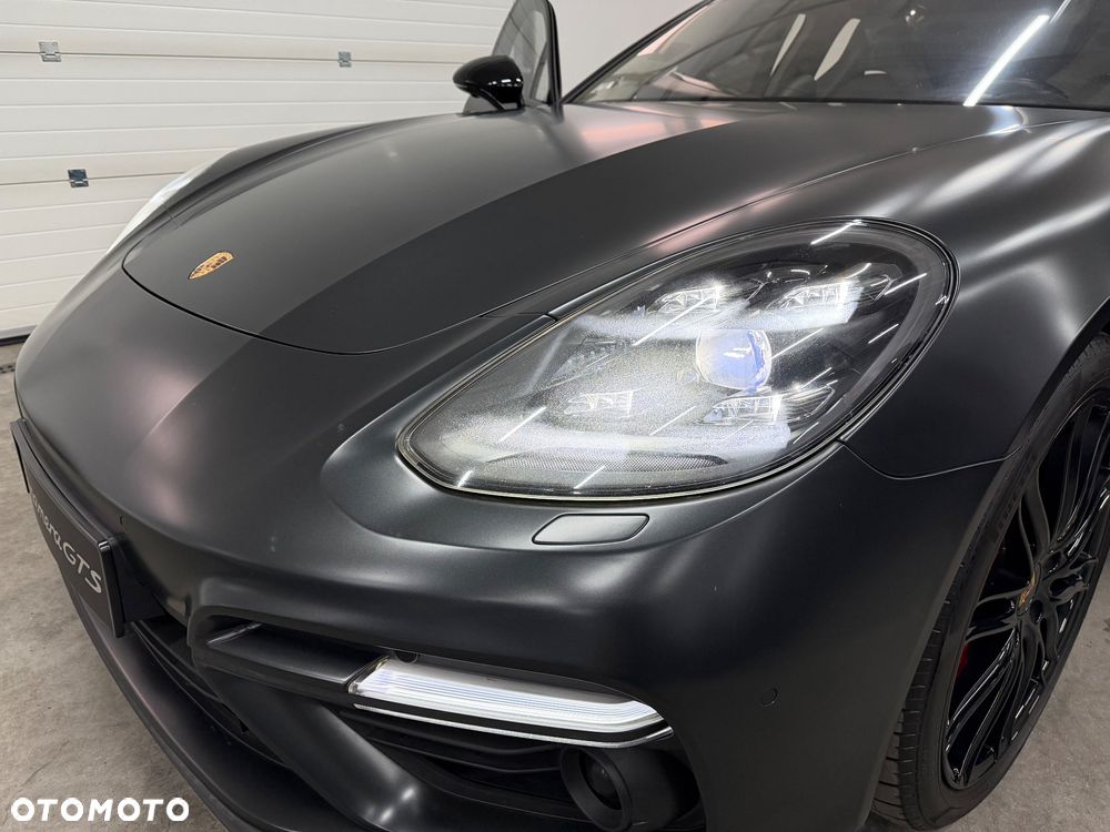 Porsche Panamera Turbo - 16