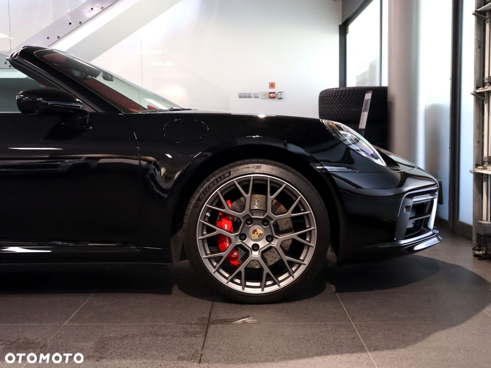 Porsche 911 Targa 4S - 19