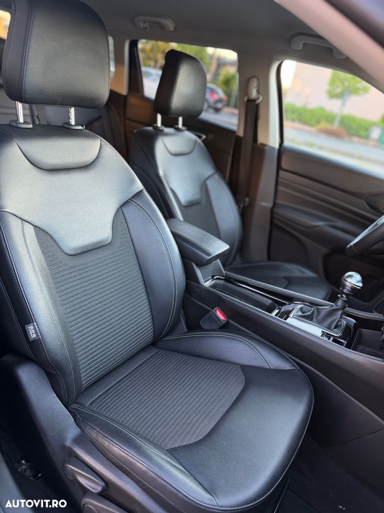 Jeep Compass 1.3T M6 2WD Limited - 9