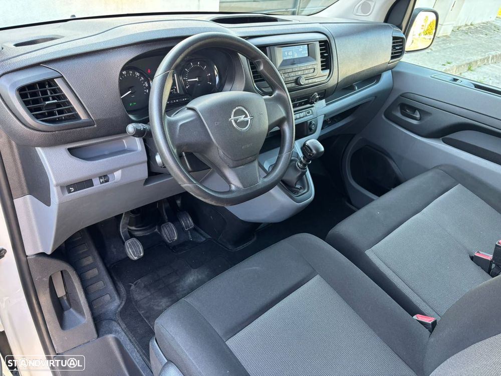 Opel Vivaro 1.5 CDTi L3H1 Essentia Inc - 28