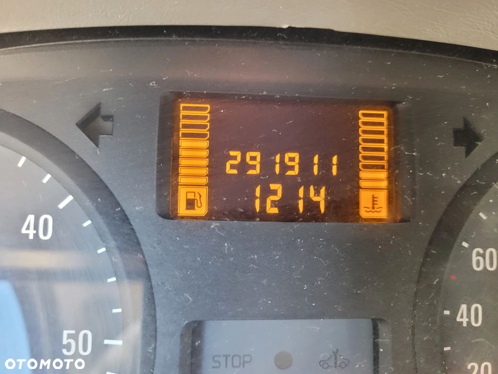 Opel Vivaro - 15