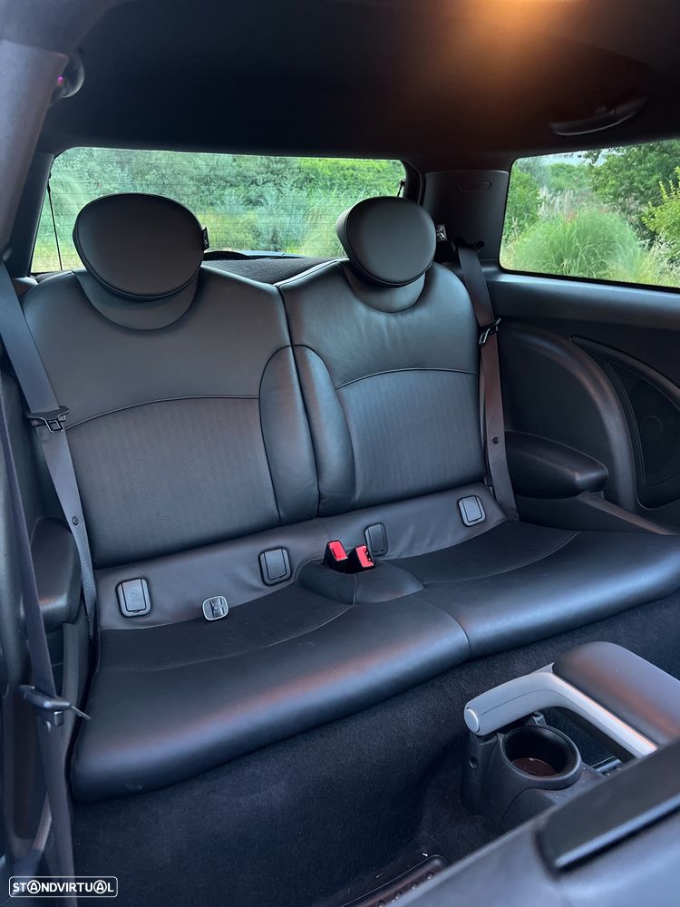 MINI 3 Portas John Cooper Works - 13