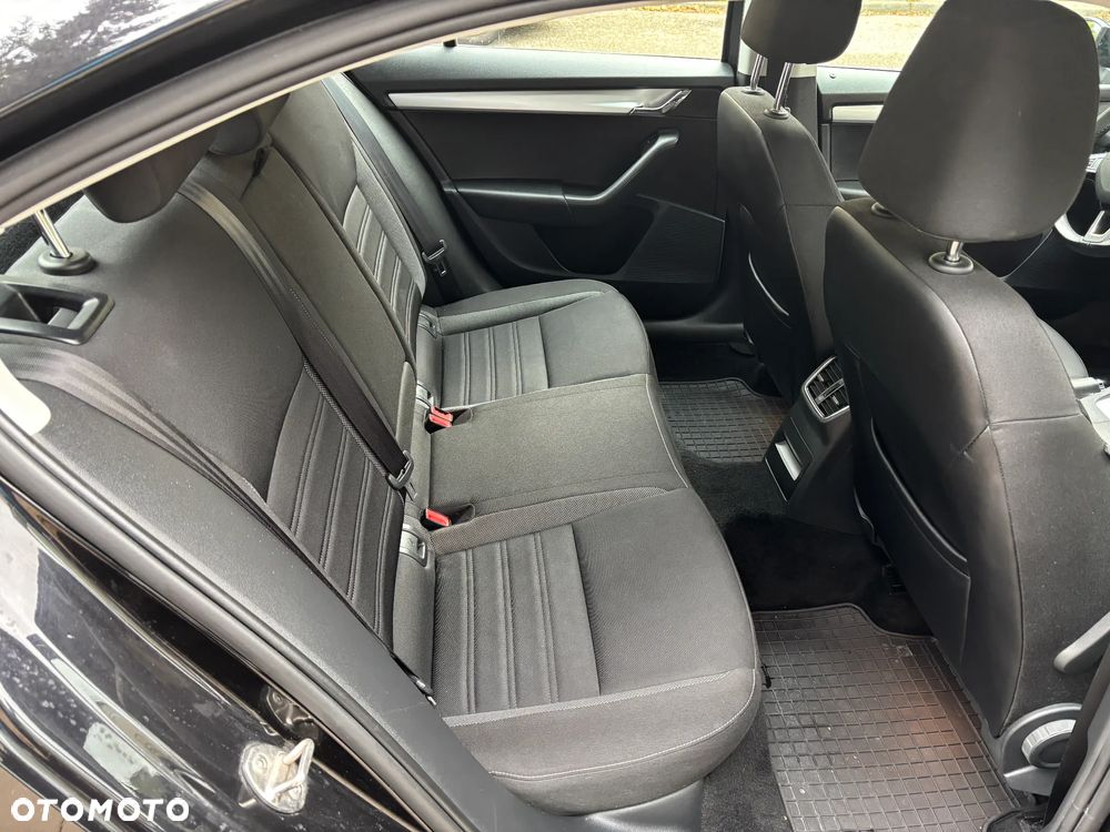 Skoda Octavia 2.0 TDI Ambition DSG - 7