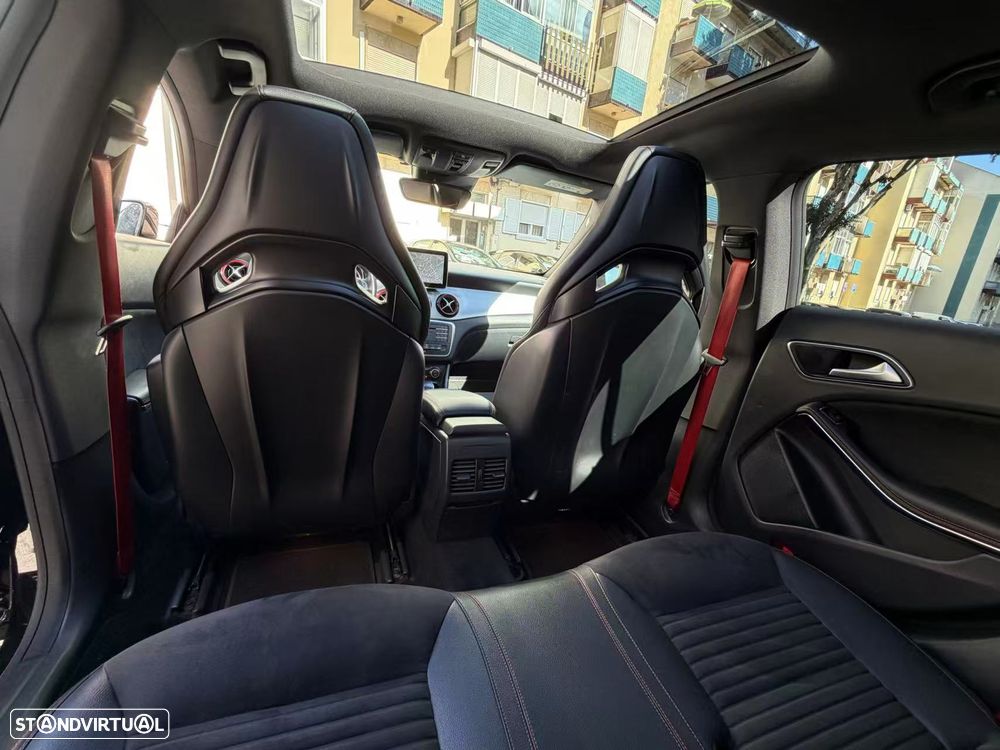 Mercedes-Benz CLA 45 AMG 4Matic 7G-DCT - 12
