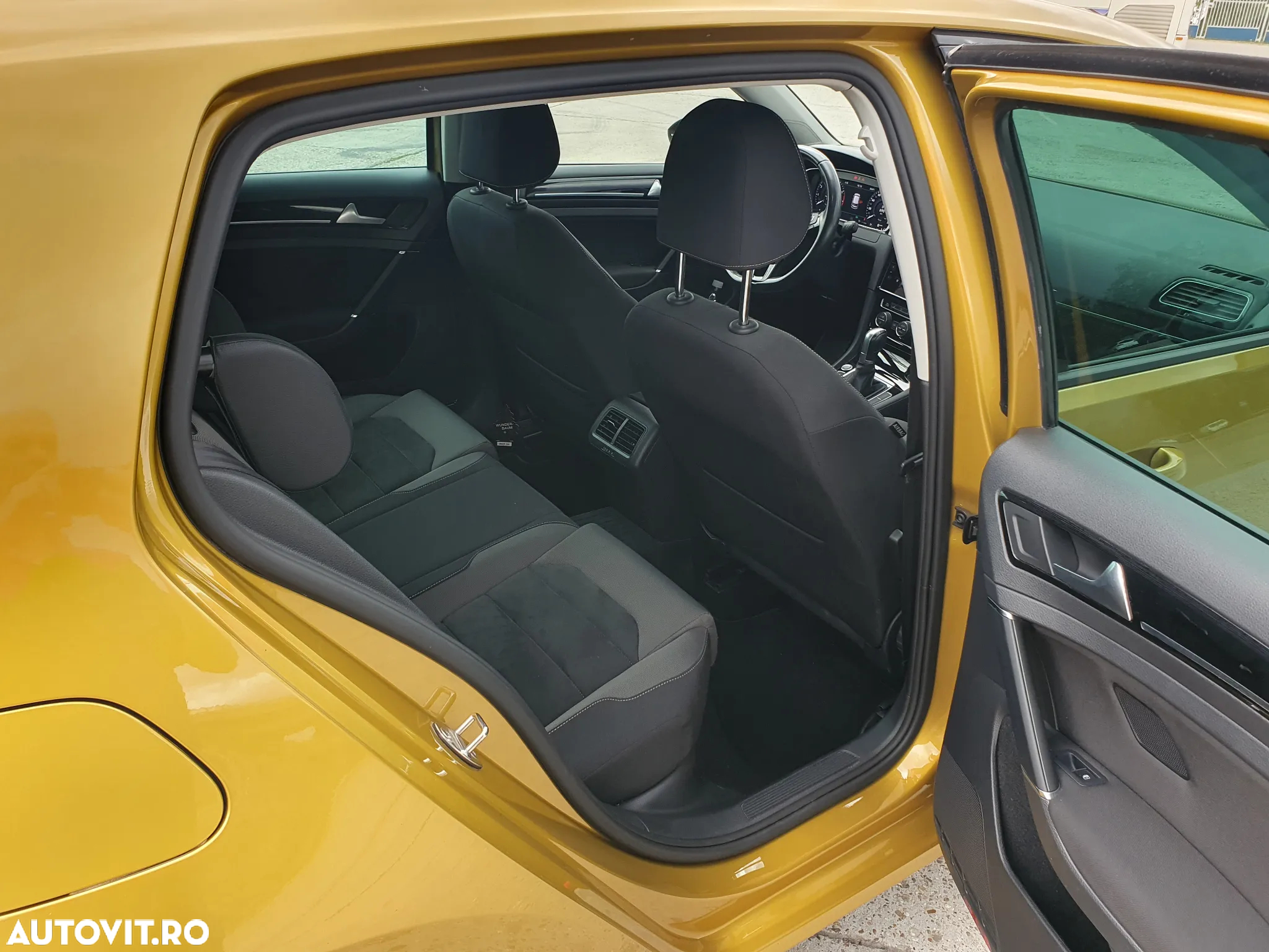 Volkswagen Golf 1.5 TSI DSG Highline - 9