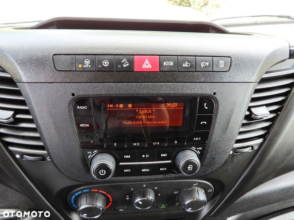 Iveco DAILY 35S18 PLANDEKA 10 PALET TEMPOMAT LEDY KLIMATYZACJA  180KM - 36