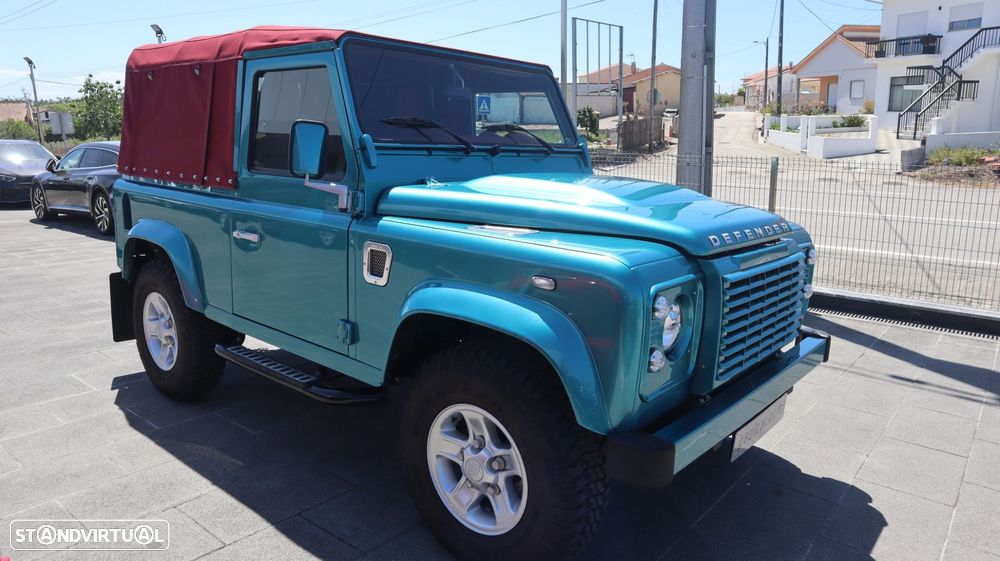 Land Rover Defender - 7