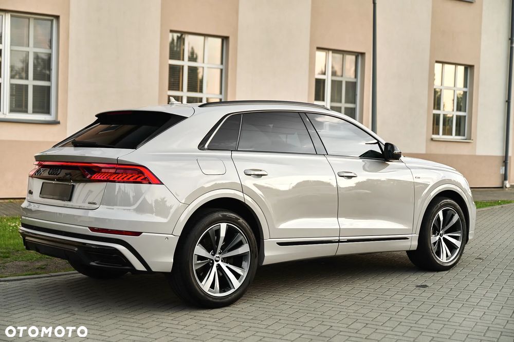 Audi Q8 - 16