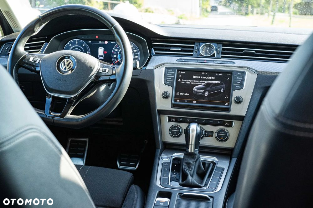 Volkswagen Passat 2.0 TDI Bi-Turbo BMT 4Mot Highline DSG - 18