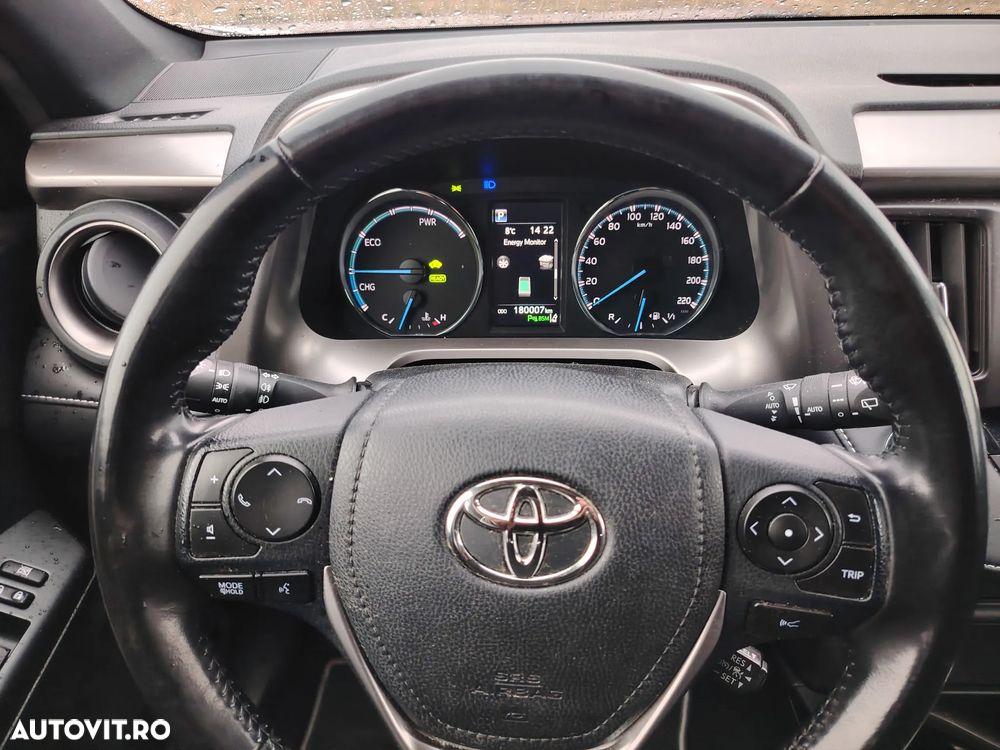 Toyota RAV4 - 9