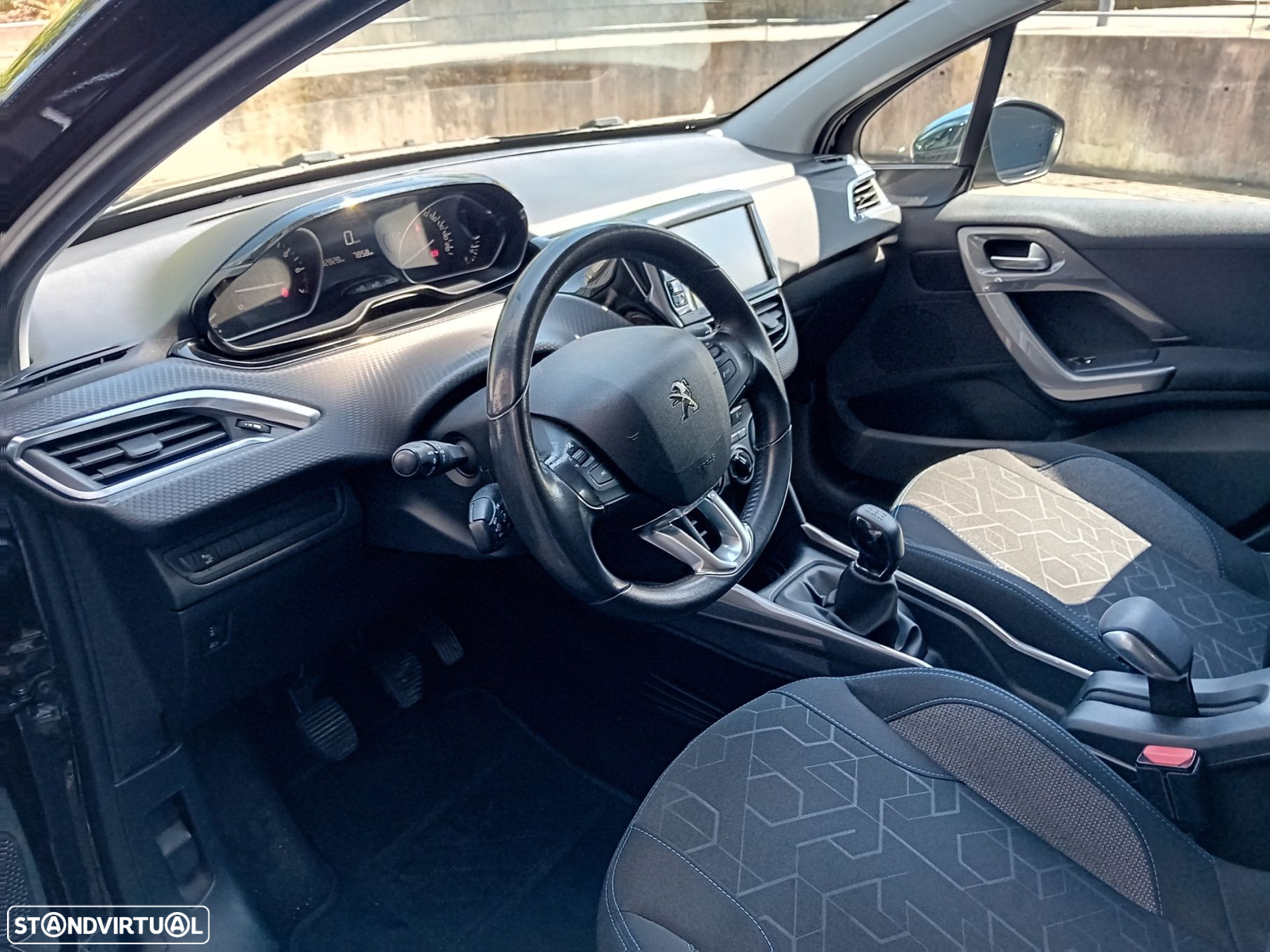 Peugeot 2008 1.2 PureTech Style - 15