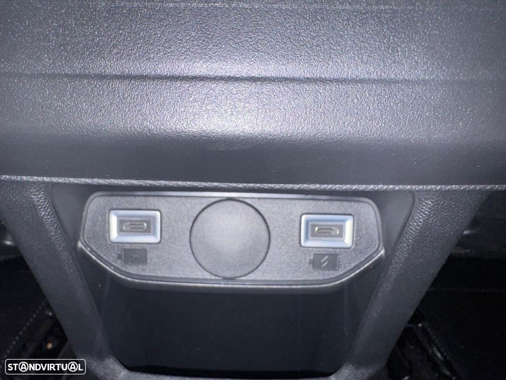 Peugeot E-3008 73 kWh Allure - 31