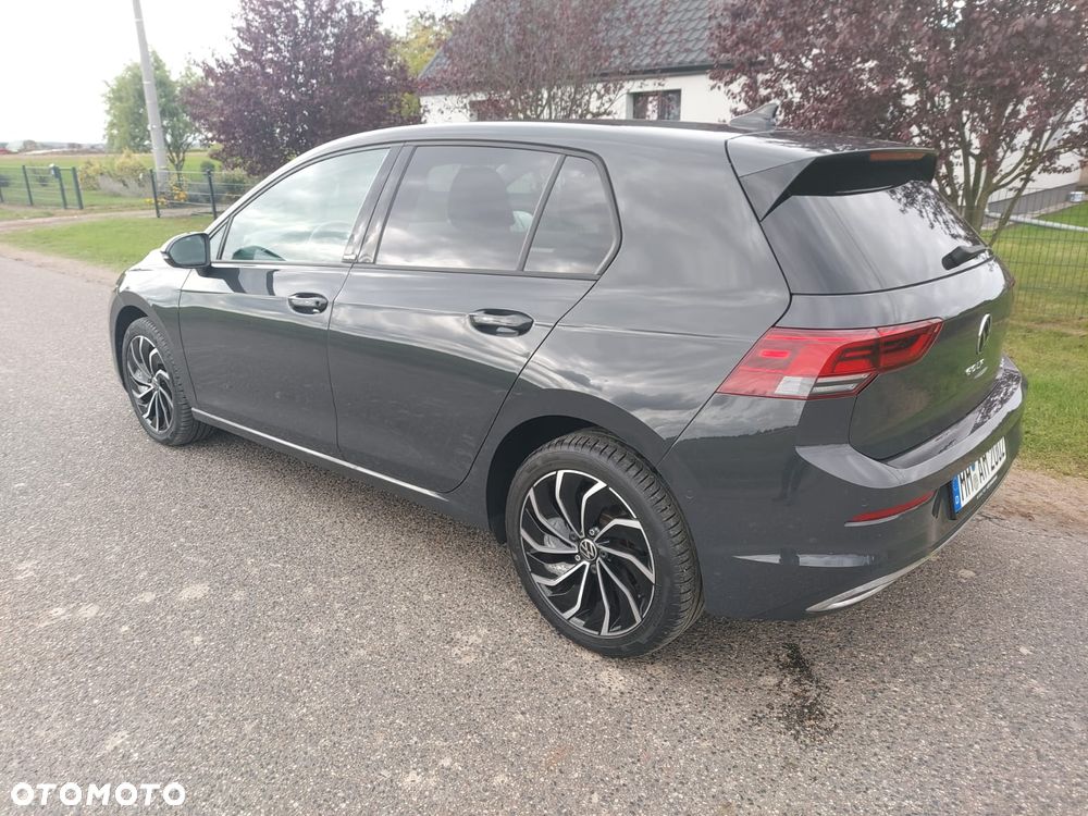 Volkswagen Golf - 6