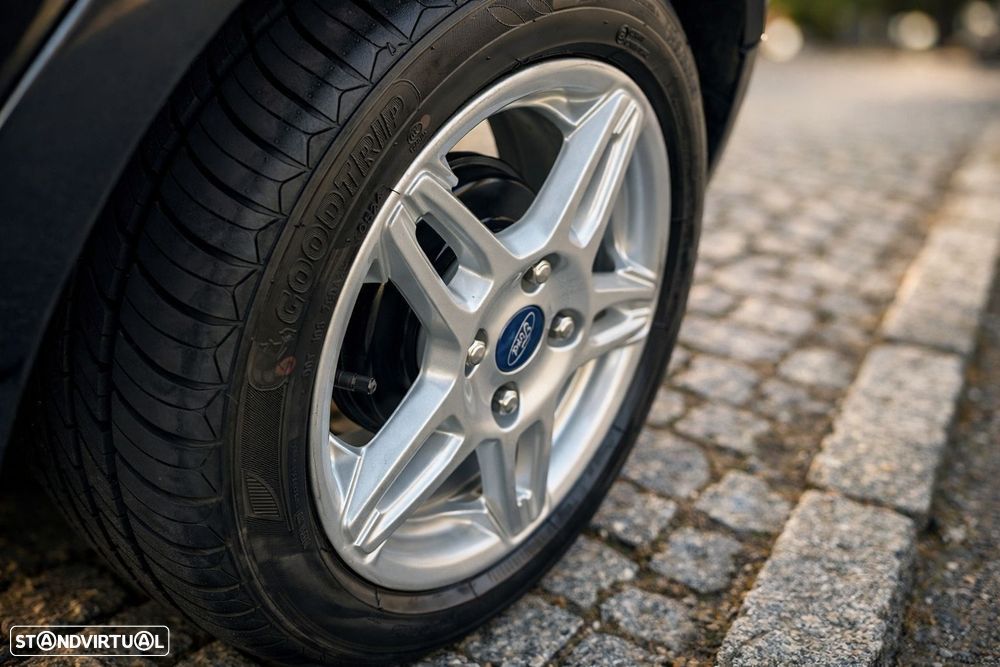Ford Fiesta 1.0 EcoBoost Titanium Aut. - 4