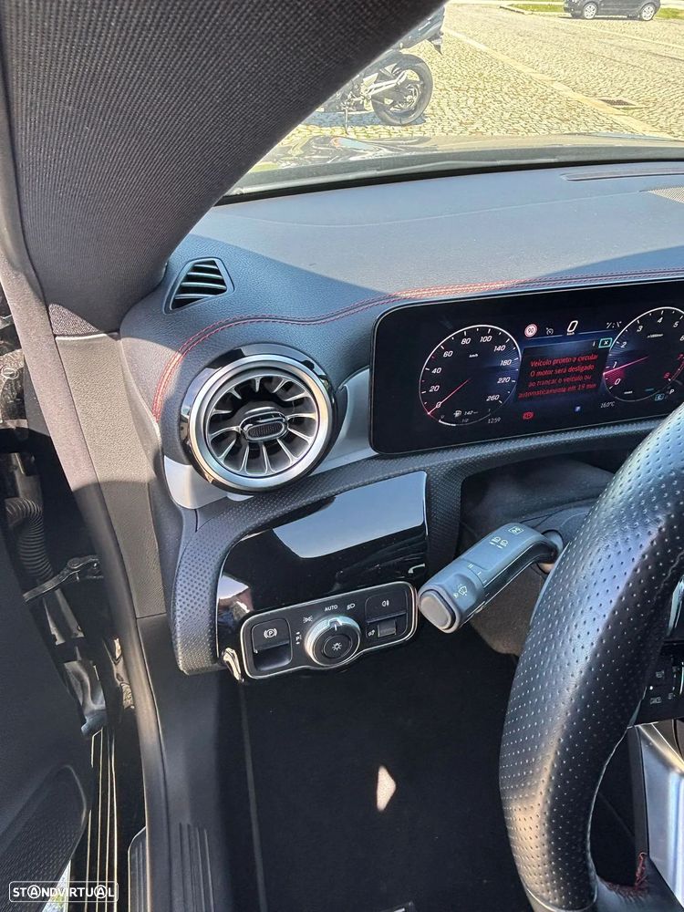 Mercedes-Benz CLA 180 7G-DCT Edition AMG Line - 25