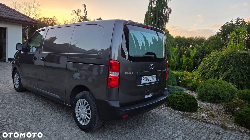 Toyota PRO ACE - 2
