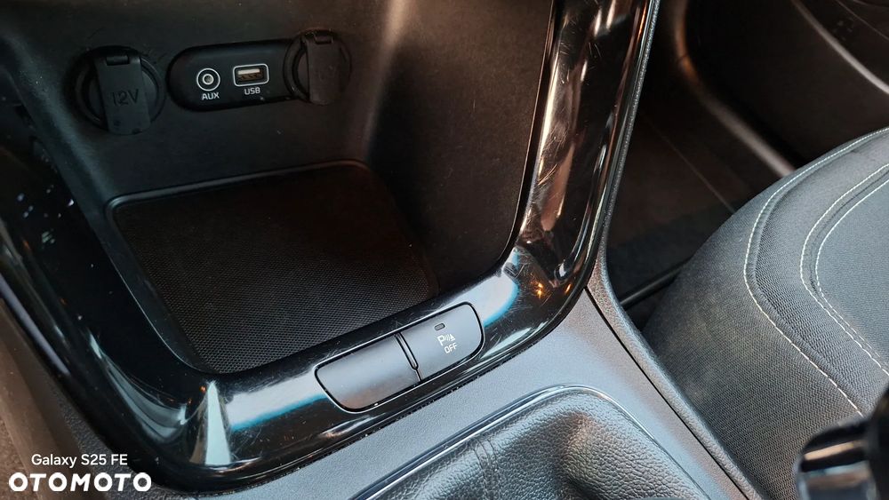 Kia Ceed 1.6 GDI Dream Team Edition - 22