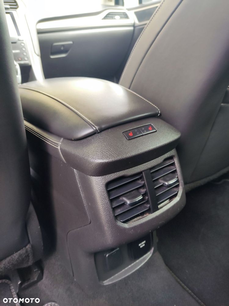 Ford Mondeo Vignale 2.0 TDCi 4WD PowerShift - 26