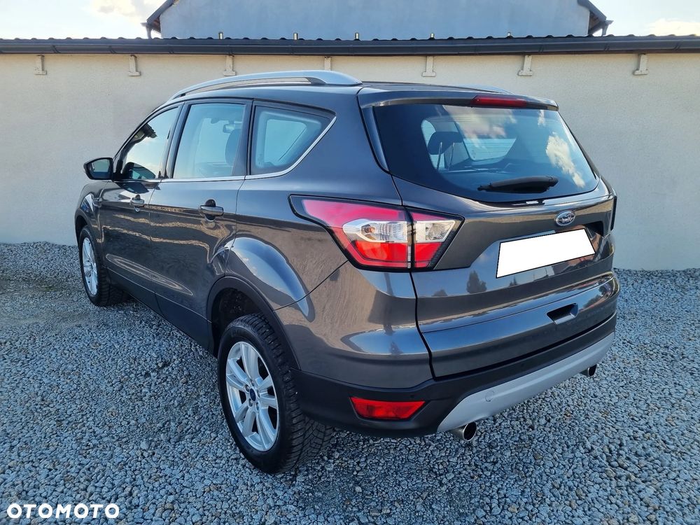 Ford Kuga 1.5 TDCi 2x4 Titanium - 3