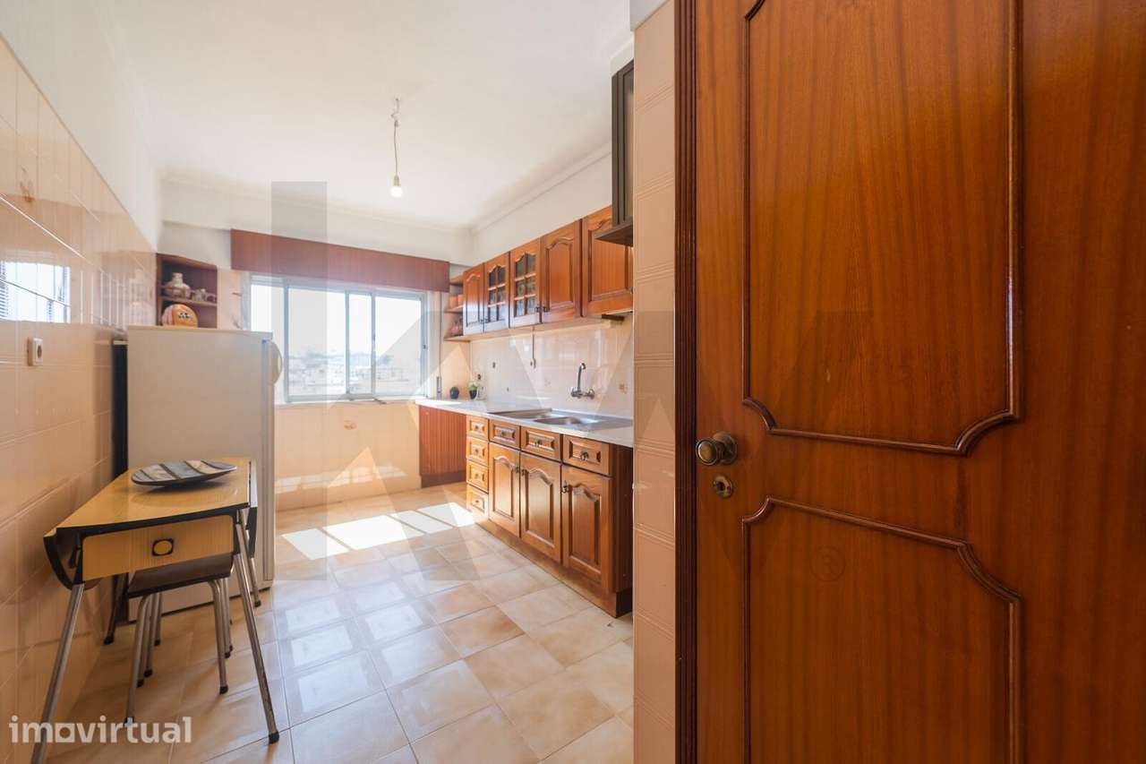 Agualva - Apartamento T2 Impecável  90m2  com Exposição Total a Sul - Grande imagem: 4/37