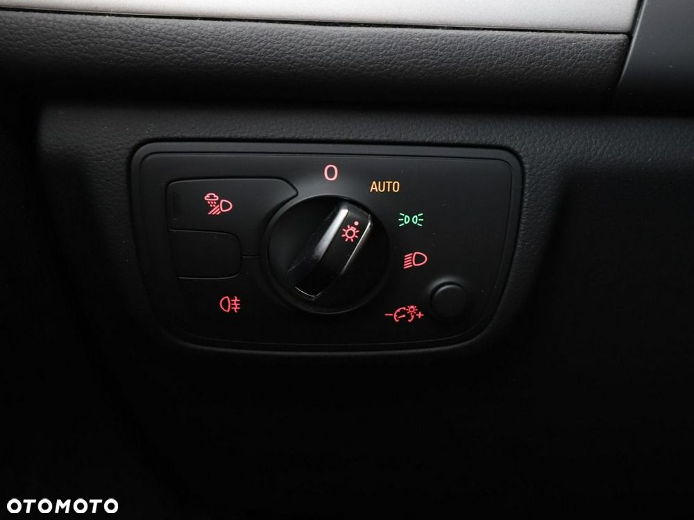 Audi A6 Avant 2.0 TDI Ultra S tronic - 33