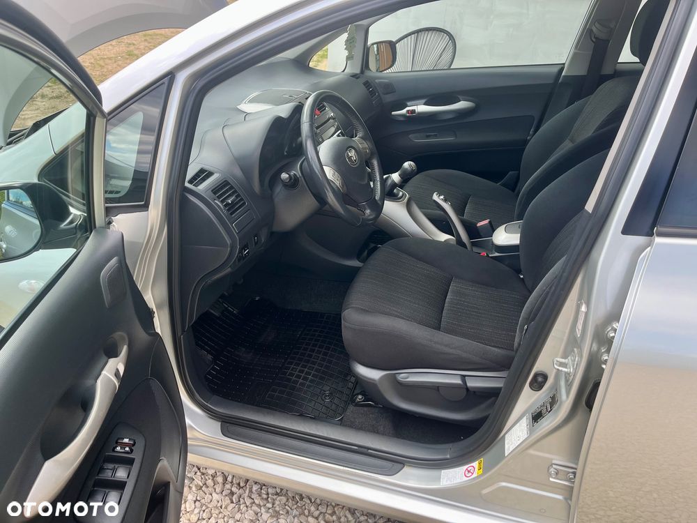 Toyota Auris 1.6 VVT-i Premium - 6