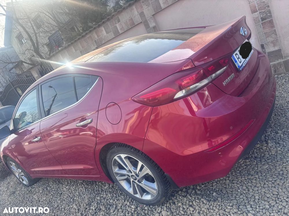 Hyundai Elantra 1.6 CRDI Comfort - 7