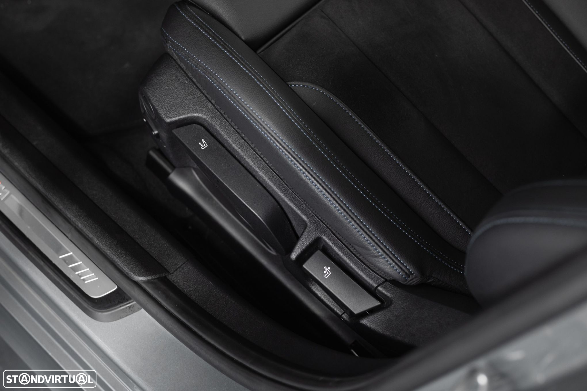 BMW 320 e Touring Pack Desportivo M Auto - 31