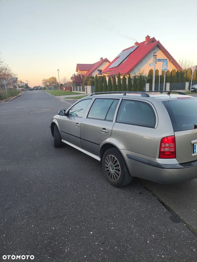 Skoda Octavia 1.9 TDI Tour - 11