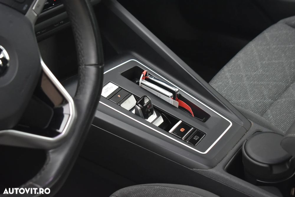 VOLKSWAGEN Golf 2021 — imagine 15