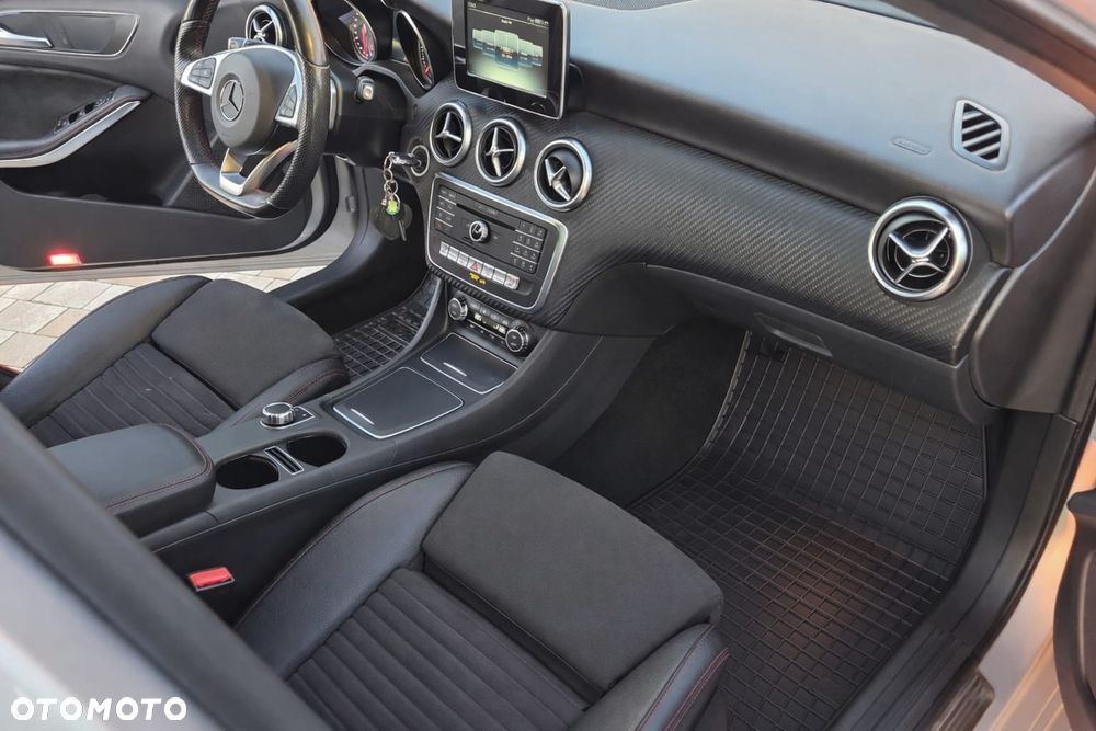 Mercedes-Benz Klasa A 180 d AMG Line 7G-DCT - 7