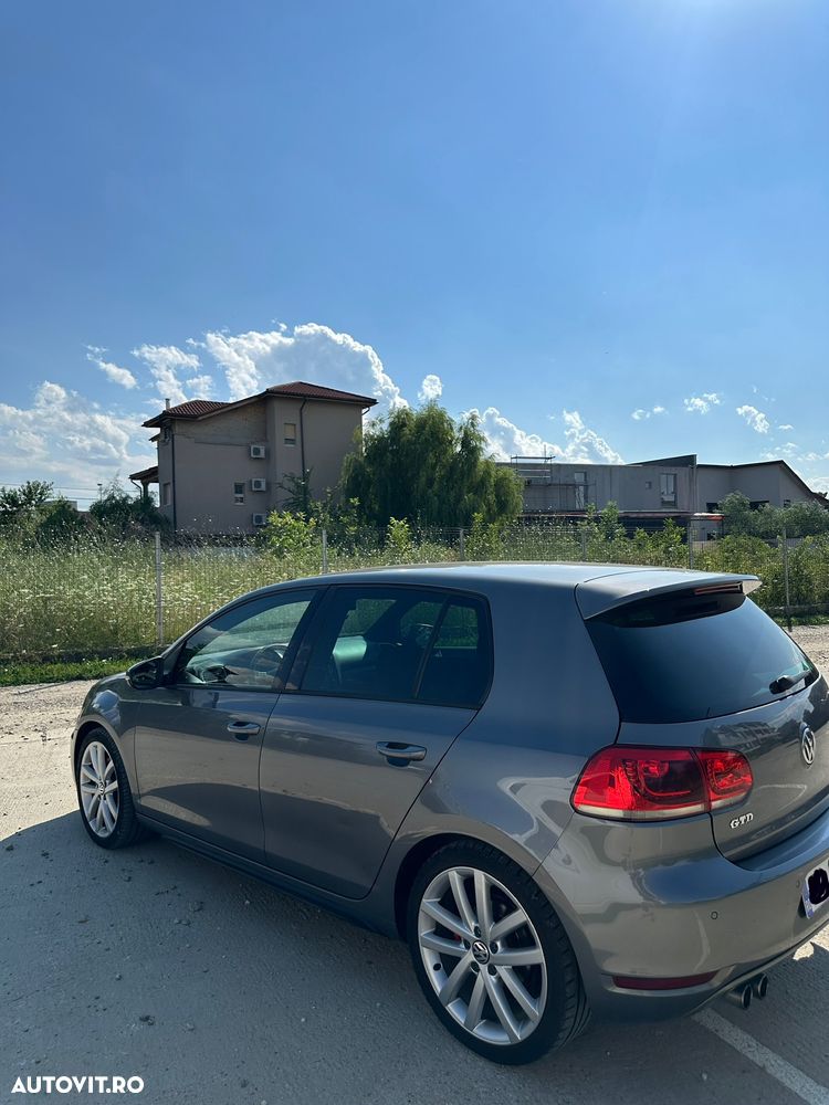 Volkswagen Golf 2.0 DPF GTD DSG - 4