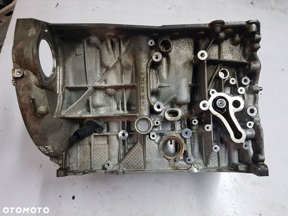 MERCEDES C KLASA W205 14-18r W212 2.0 CGI BLOK SILNIKA R2740109902 - 3