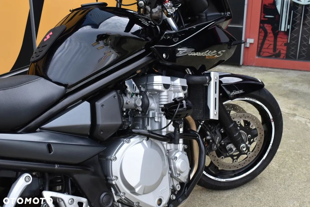Suzuki Bandit - 27