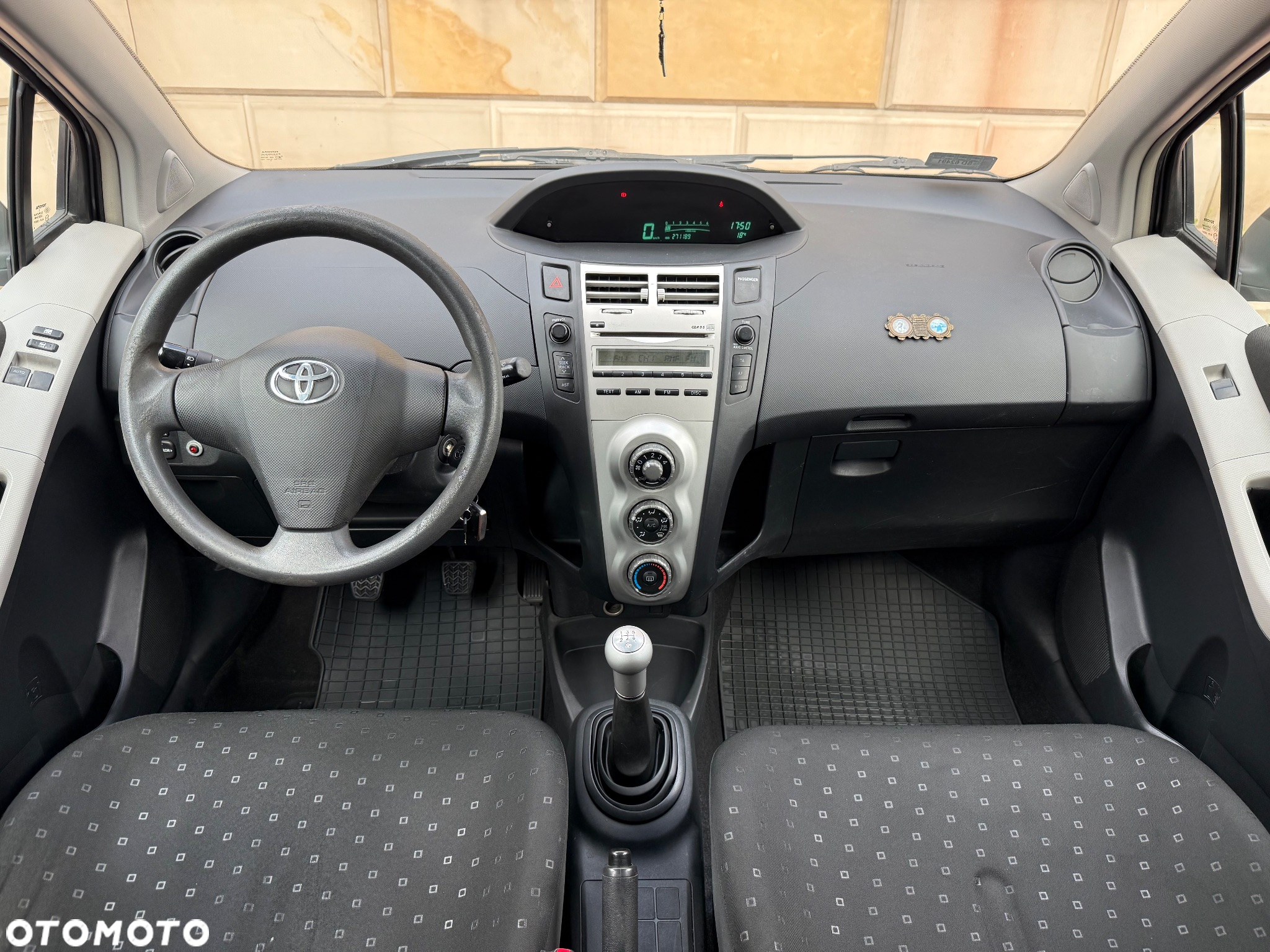 Toyota Yaris 1.3 Luna A/C - 21