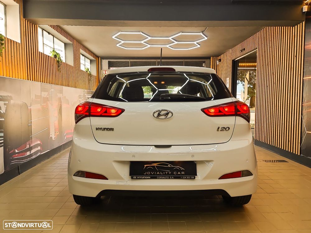 Hyundai i20 1.1 CRDi Comfort+Pack Look+JLL16 - 8